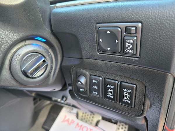 Used Nissan Elgrand 2006 for sale - 74339235: Photo 46