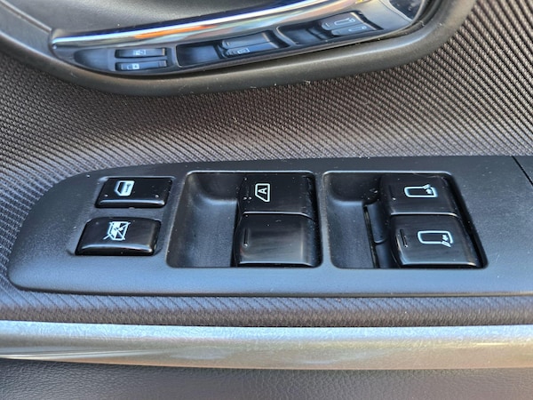 Used Nissan Elgrand 2006 for sale - 74339235: Photo 47