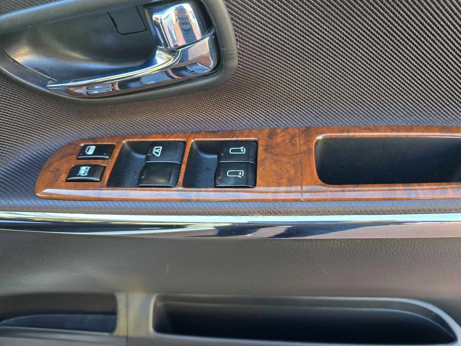 Used Nissan Elgrand 2025 for sale - 77084752: Photo 46