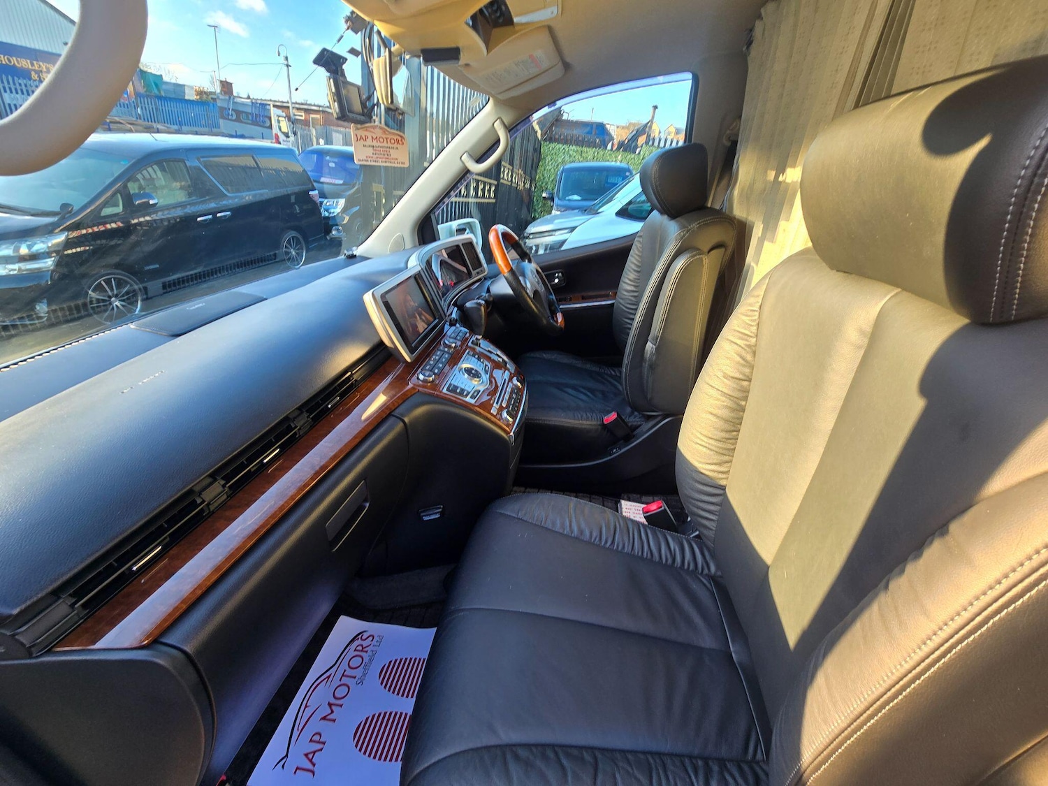 Used Nissan Elgrand 2025 for sale - 77084752: Photo 5