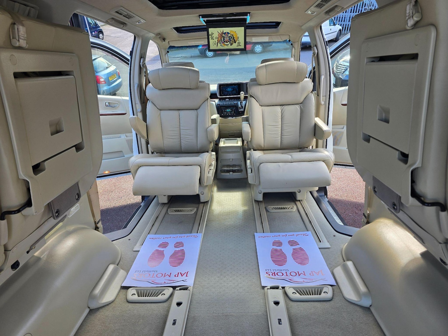 Used Nissan Elgrand for sale - 77840034: Photo 19