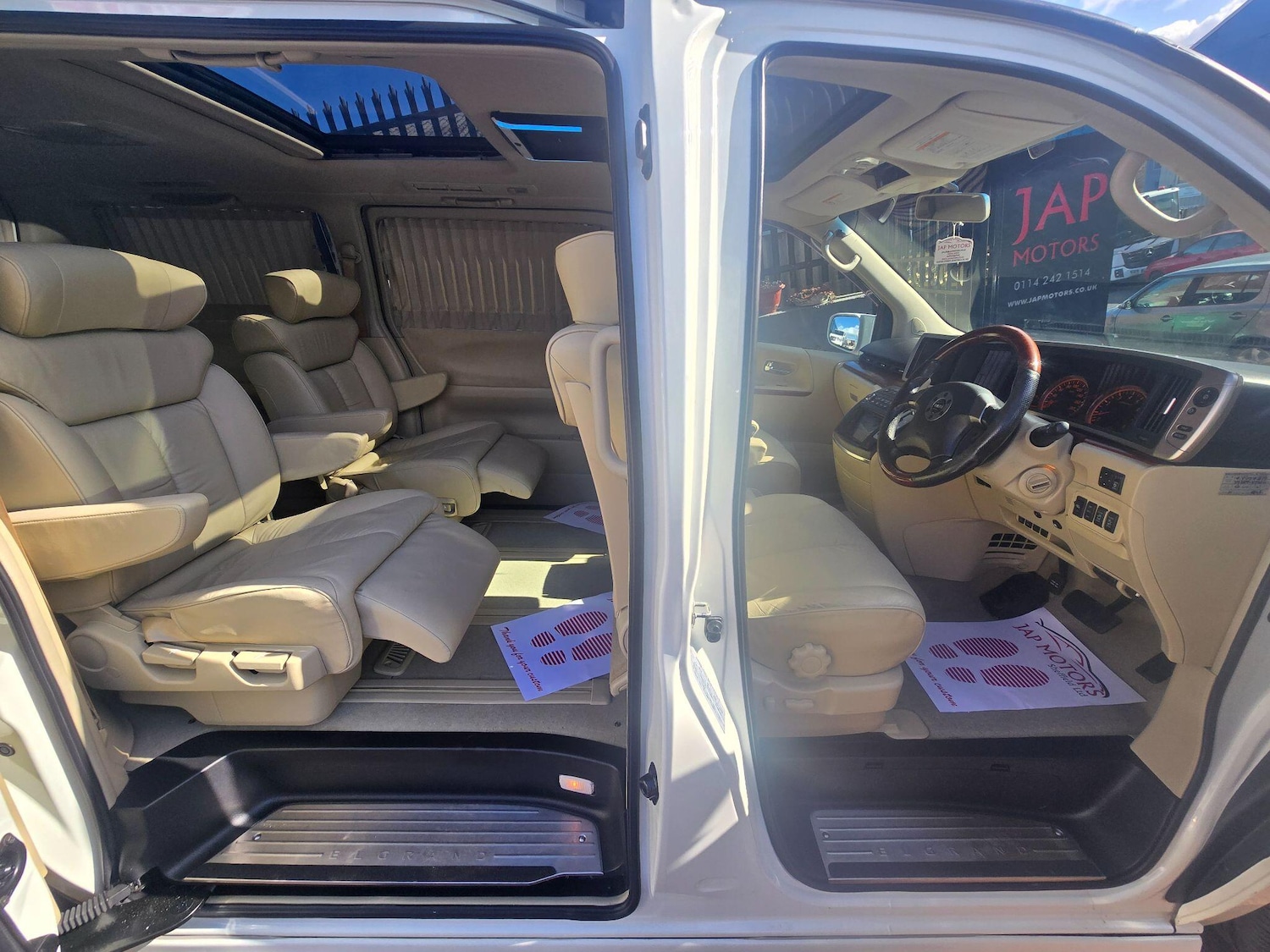 Used Nissan Elgrand for sale - 77840034: Photo 21