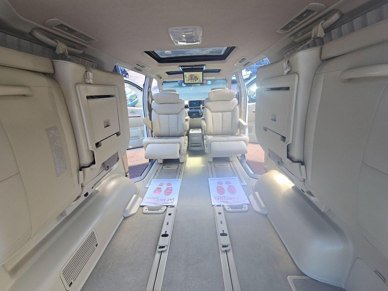 Used Nissan Elgrand for sale - 77840034: Photo 25