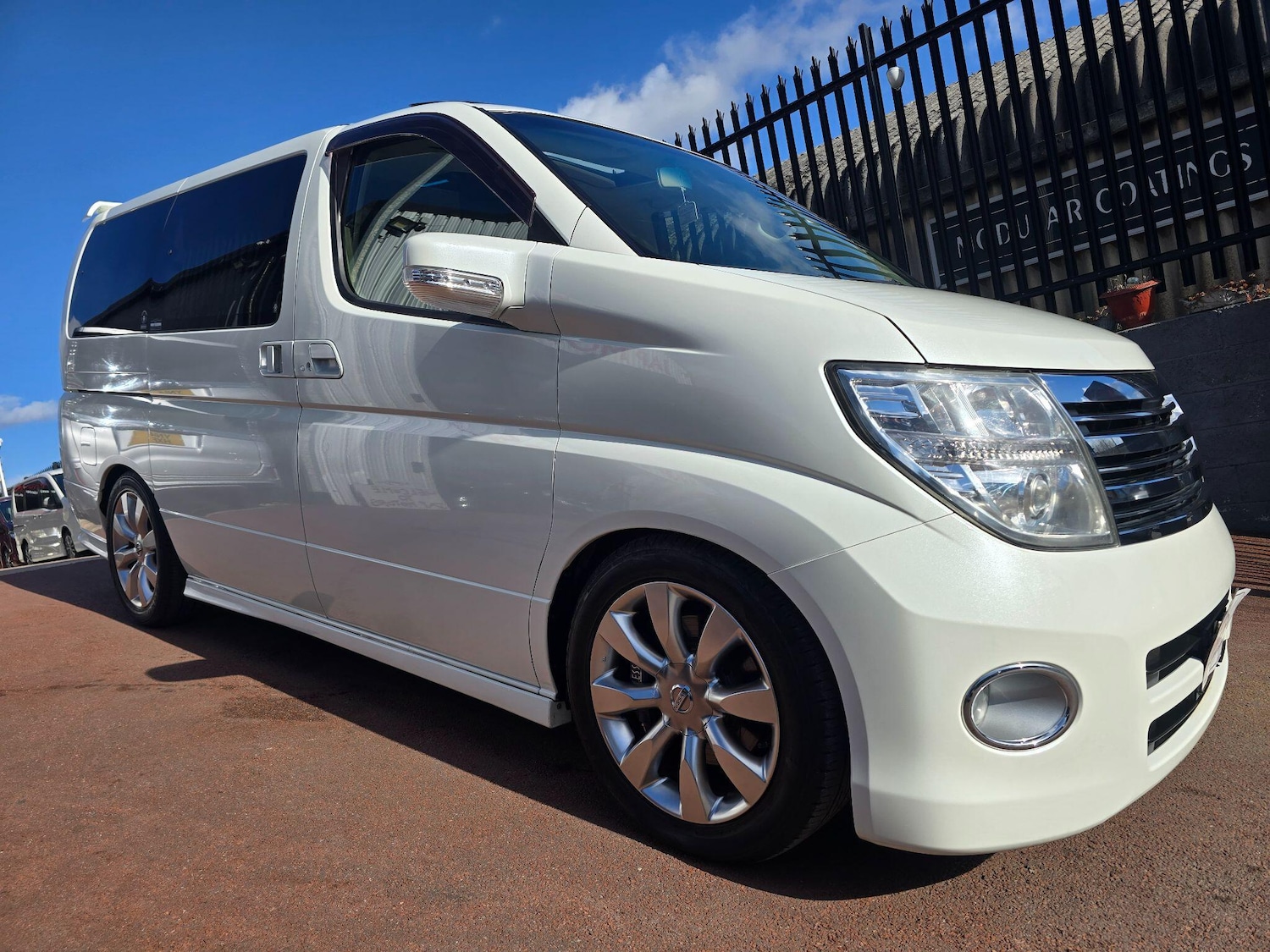 Used Nissan Elgrand for sale - 77840034: Photo 28