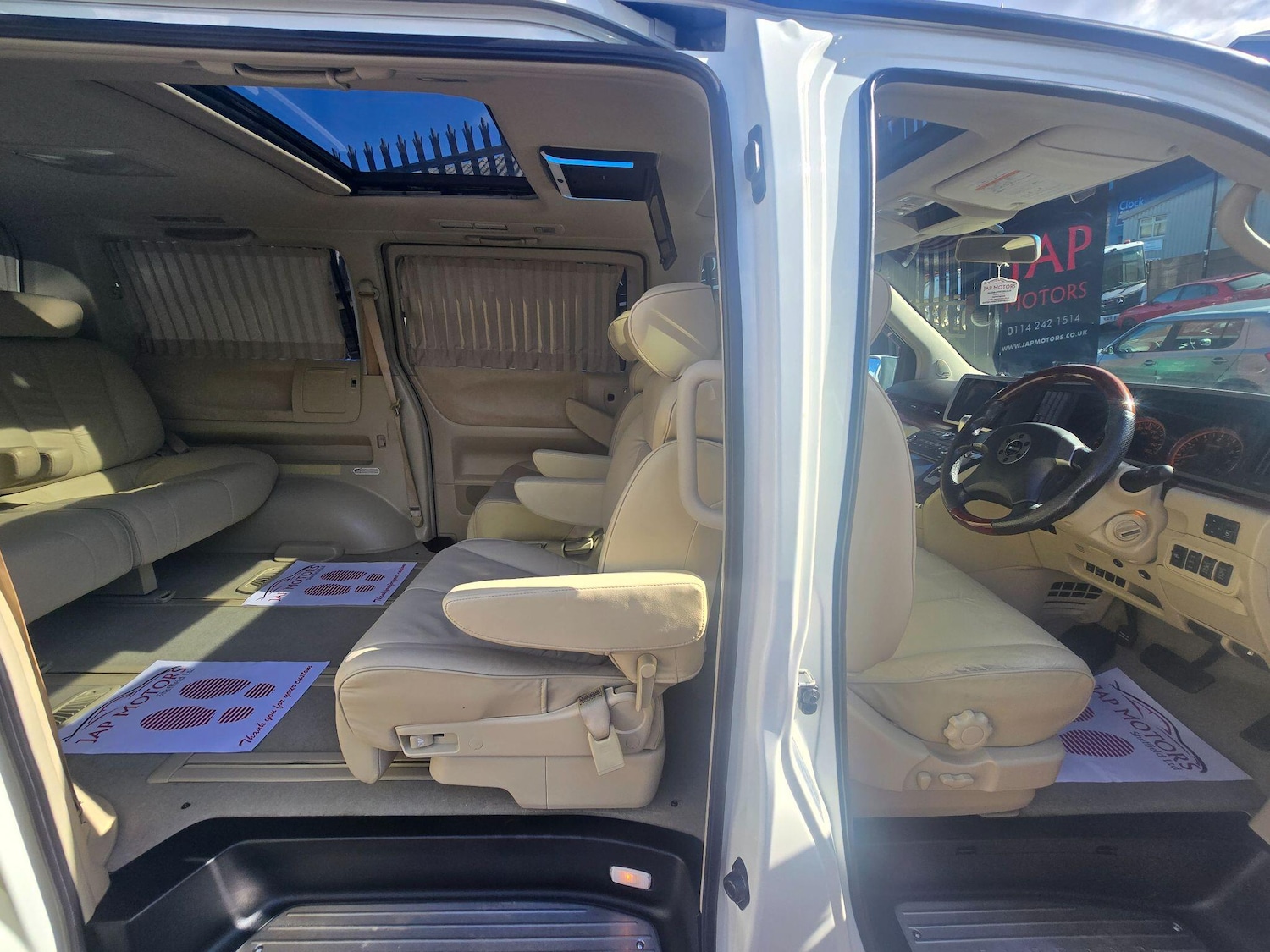 Used Nissan Elgrand for sale - 77840034: Photo 36