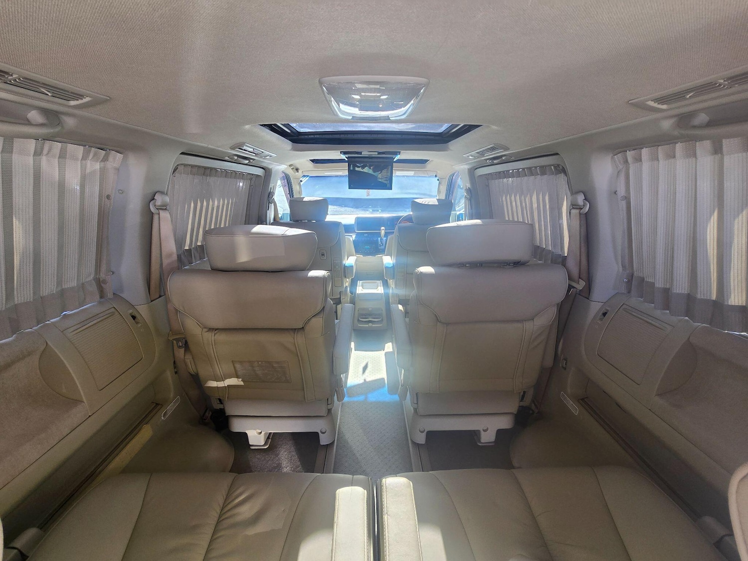 Used Nissan Elgrand for sale - 77840034: Photo 37