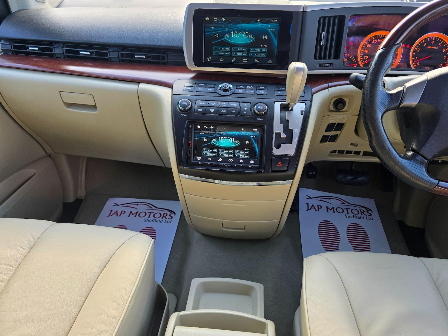 Used Nissan Elgrand for sale - 77840034: Photo 39