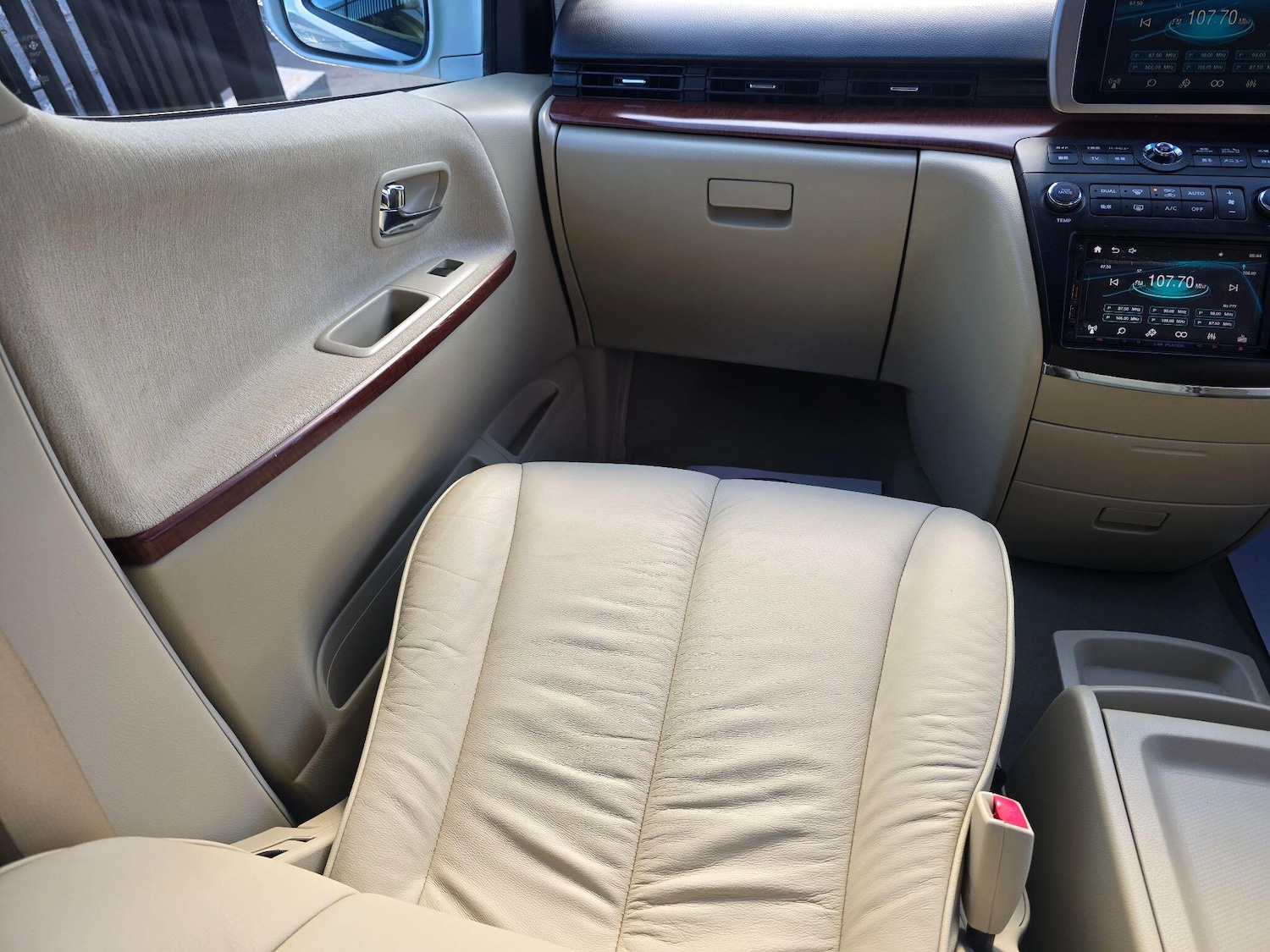 Used Nissan Elgrand for sale - 77840034: Photo 40