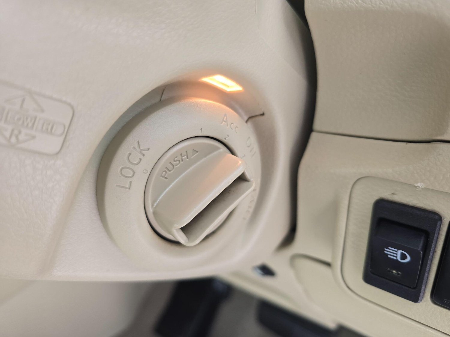 Used Nissan Elgrand for sale - 77840034: Photo 48