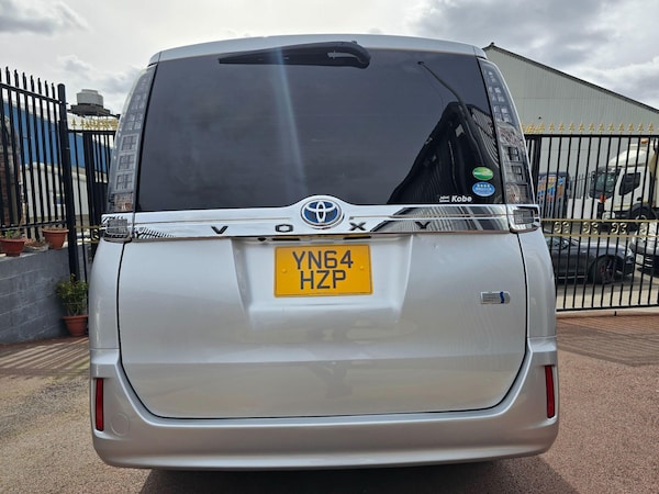 Used Toyota Voxy 2014 for sale - 74339224: Photo 10