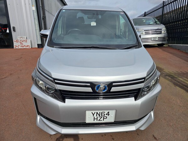Used Toyota Voxy 2014 for sale - 74339224: Photo 19