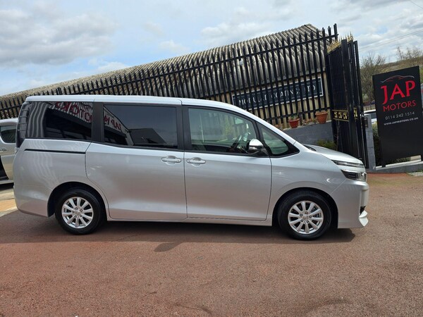 Used Toyota Voxy 2014 for sale - 74339224: Photo 20