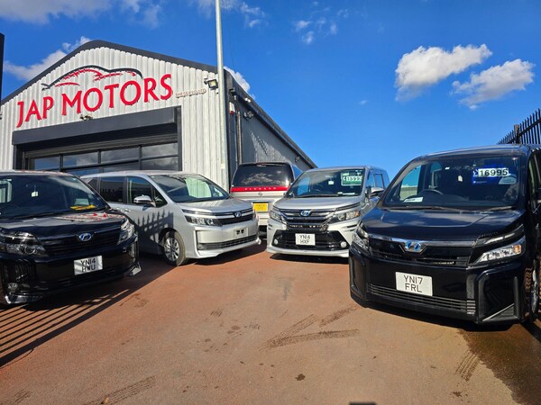 Used Toyota Voxy 2014 for sale - 74339224: Photo 50