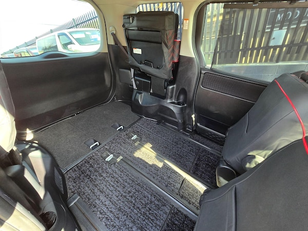 Used Toyota Voxy 2014 for sale - 74339224: Photo 6