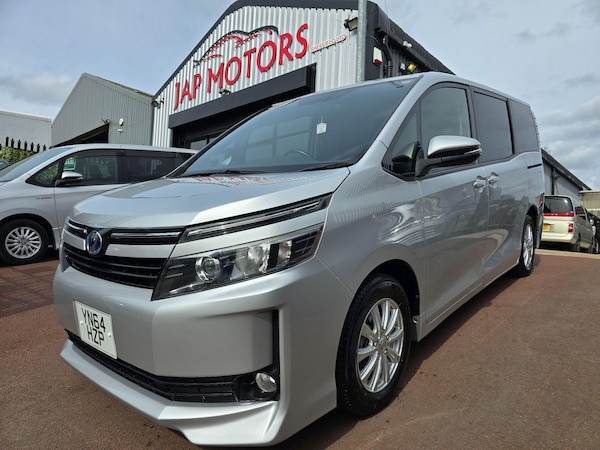 Used Toyota Voxy 2014 for sale - 74339224: Photo 7