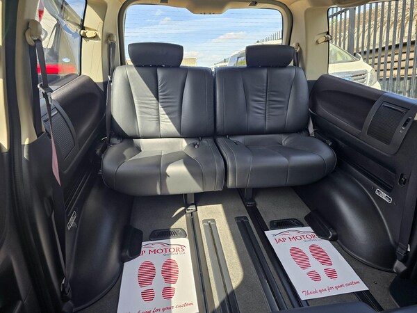 Used Nissan Elgrand for sale - 74750529: Photo 23
