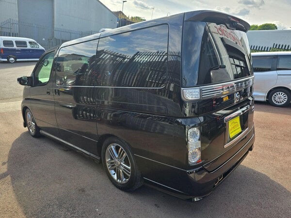 Used Nissan Elgrand for sale - 74750529: Photo 27