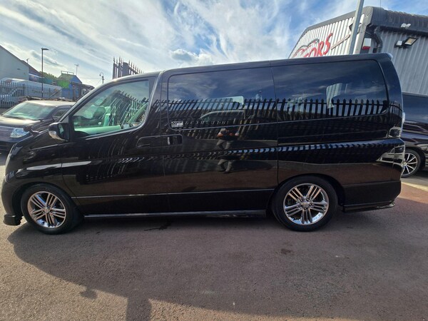 Used Nissan Elgrand for sale - 74750529: Photo 32