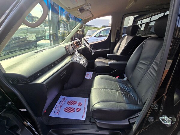 Used Nissan Elgrand for sale - 74750529: Photo 44
