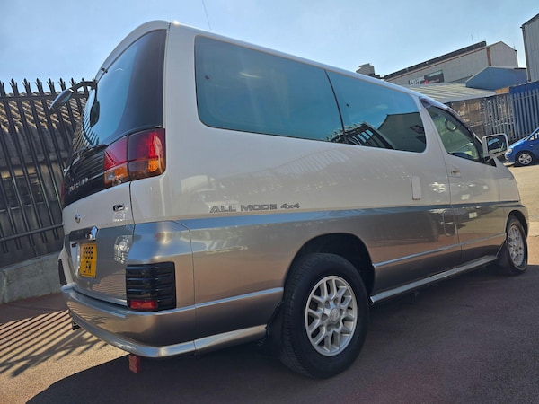Used Nissan Elgrand 1998 for sale - 74339239: Photo 17