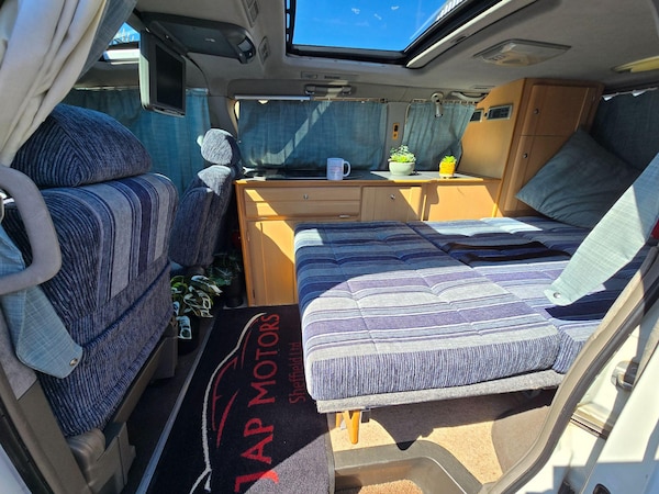 Used Nissan Elgrand 1998 for sale - 74339239: Photo 7