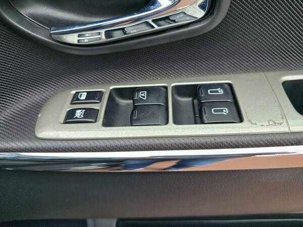 Used Nissan Elgrand 2009 for sale - 74339240: Photo 52