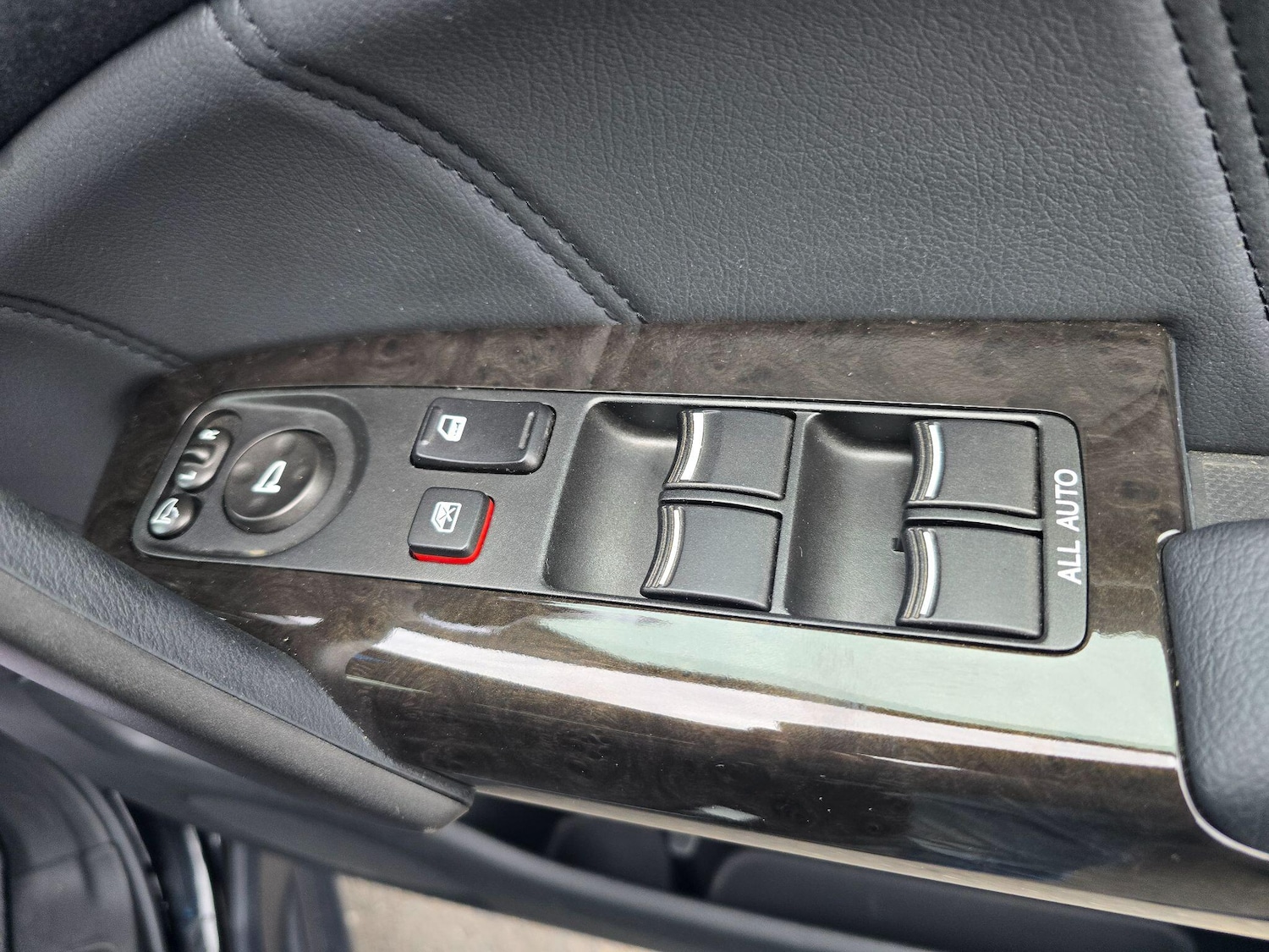 Used Honda Elysion for sale - 76215429: Photo 28