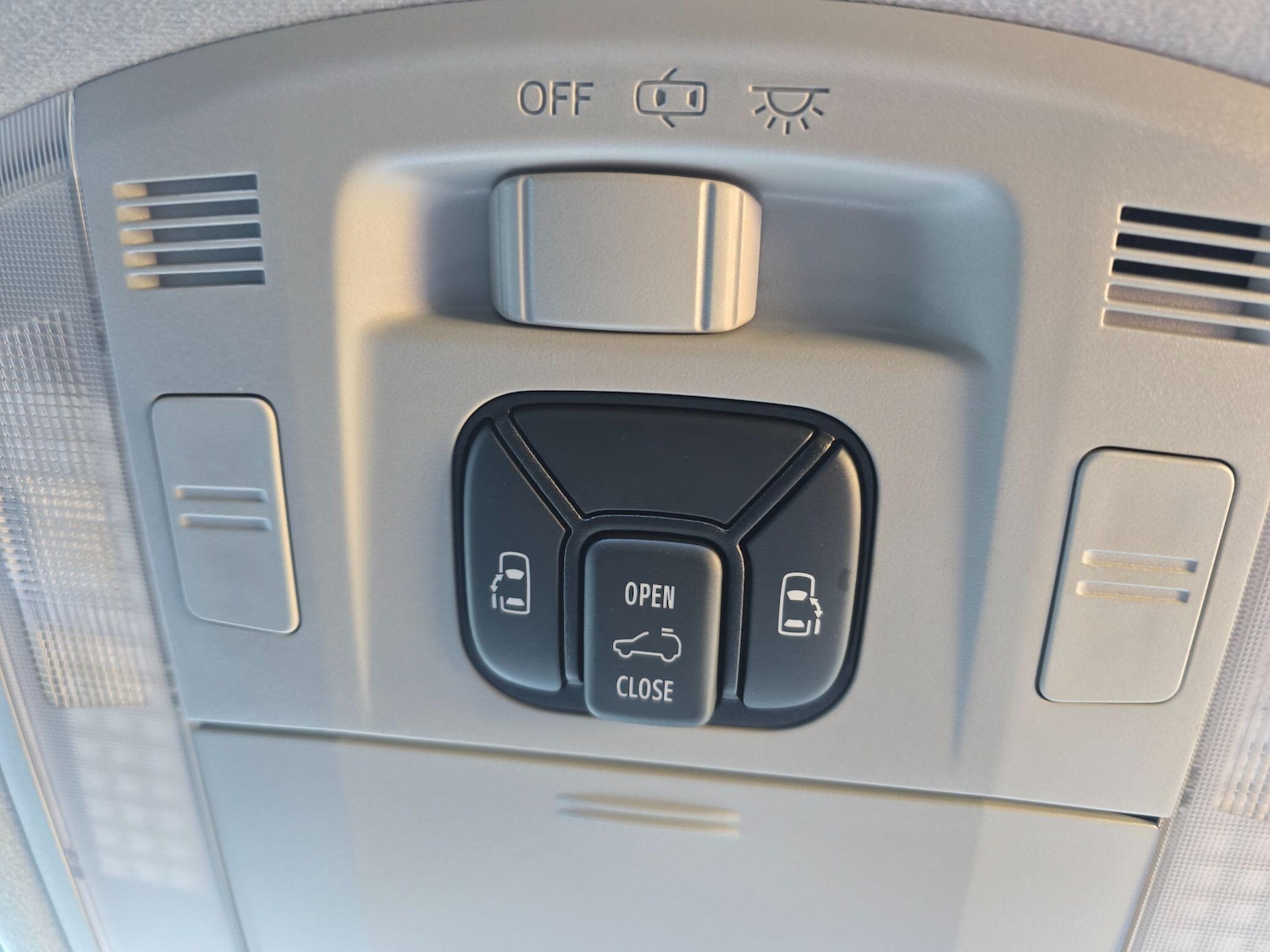 Used Toyota Alphard for sale - 77166917: Photo 42