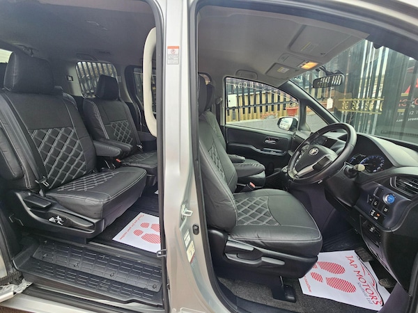 Used Toyota Voxy 2014 for sale - 74339230: Photo 14