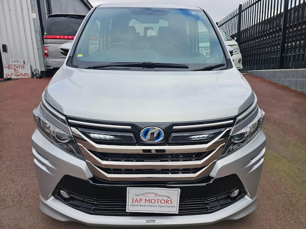 Used Toyota Voxy 2014 for sale - 74339230: Photo 18