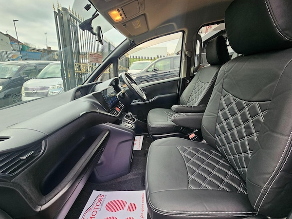 Used Toyota Voxy 2014 for sale - 74339230: Photo 5