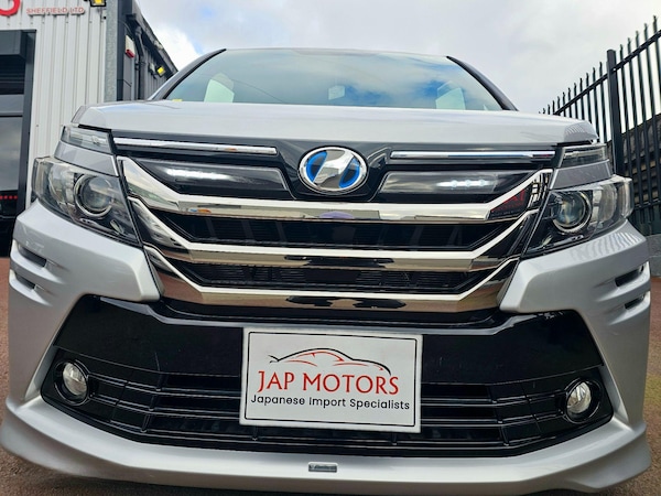 Used Toyota Voxy 2014 for sale - 74339230: Photo 6
