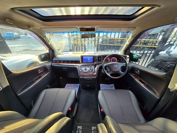 Used Nissan Elgrand 2009 for sale - 74339241: Photo 18