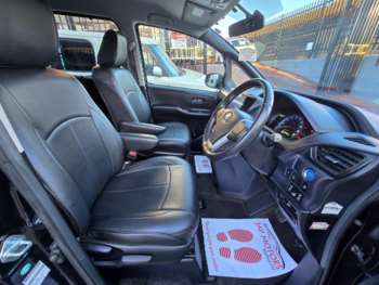Used Toyota Voxy 2014 for sale - 74339243: Photo