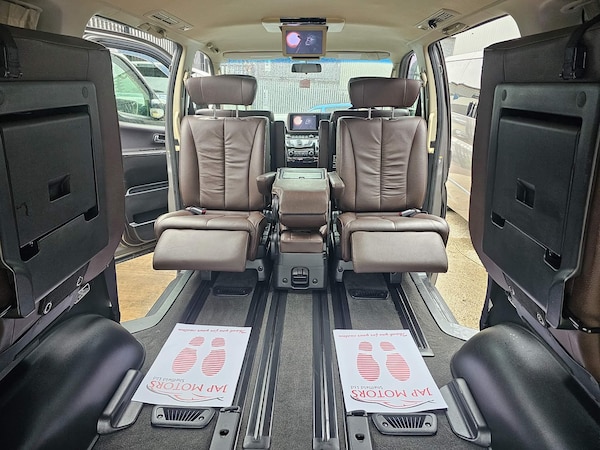 Used Nissan Elgrand 2009 for sale - 74339257: Photo 1