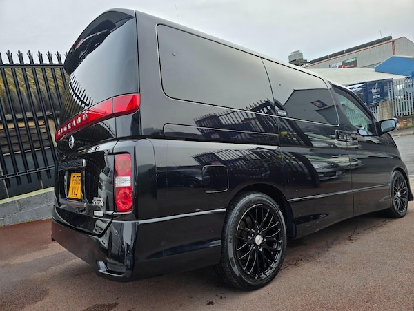 Used Nissan Elgrand 2009 for sale - 74339257: Photo 27