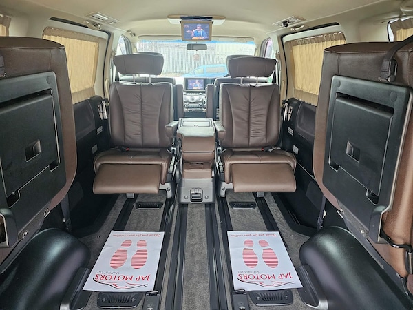 Used Nissan Elgrand 2009 for sale - 74339257: Photo 4