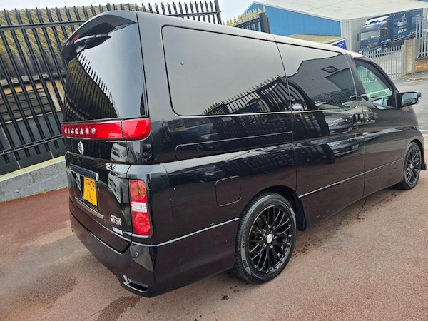 Used Nissan Elgrand 2009 for sale - 74339257: Photo 9