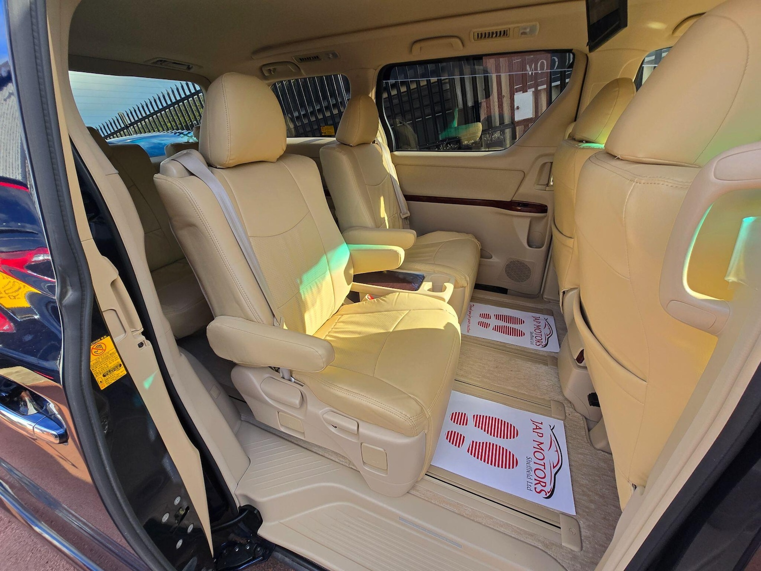 Used Toyota Alphard for sale - 76898323: Photo 15