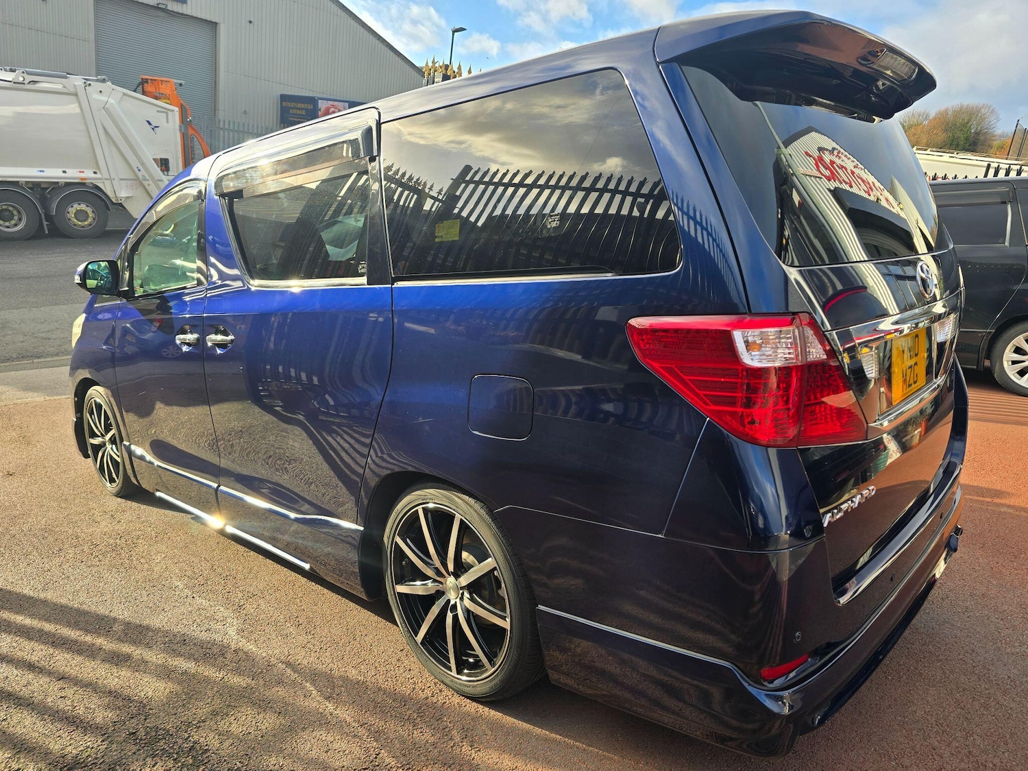 Used Toyota Alphard for sale - 76898323: Photo 24