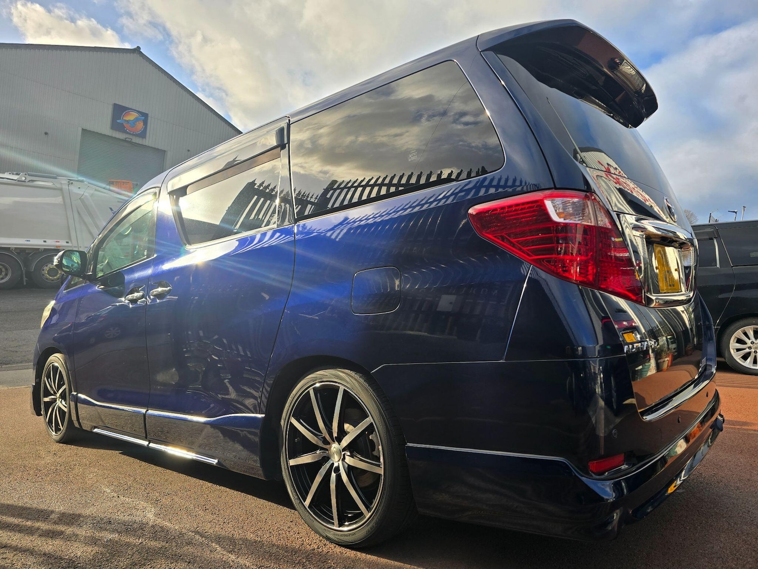 Used Toyota Alphard for sale - 76898323: Photo 9