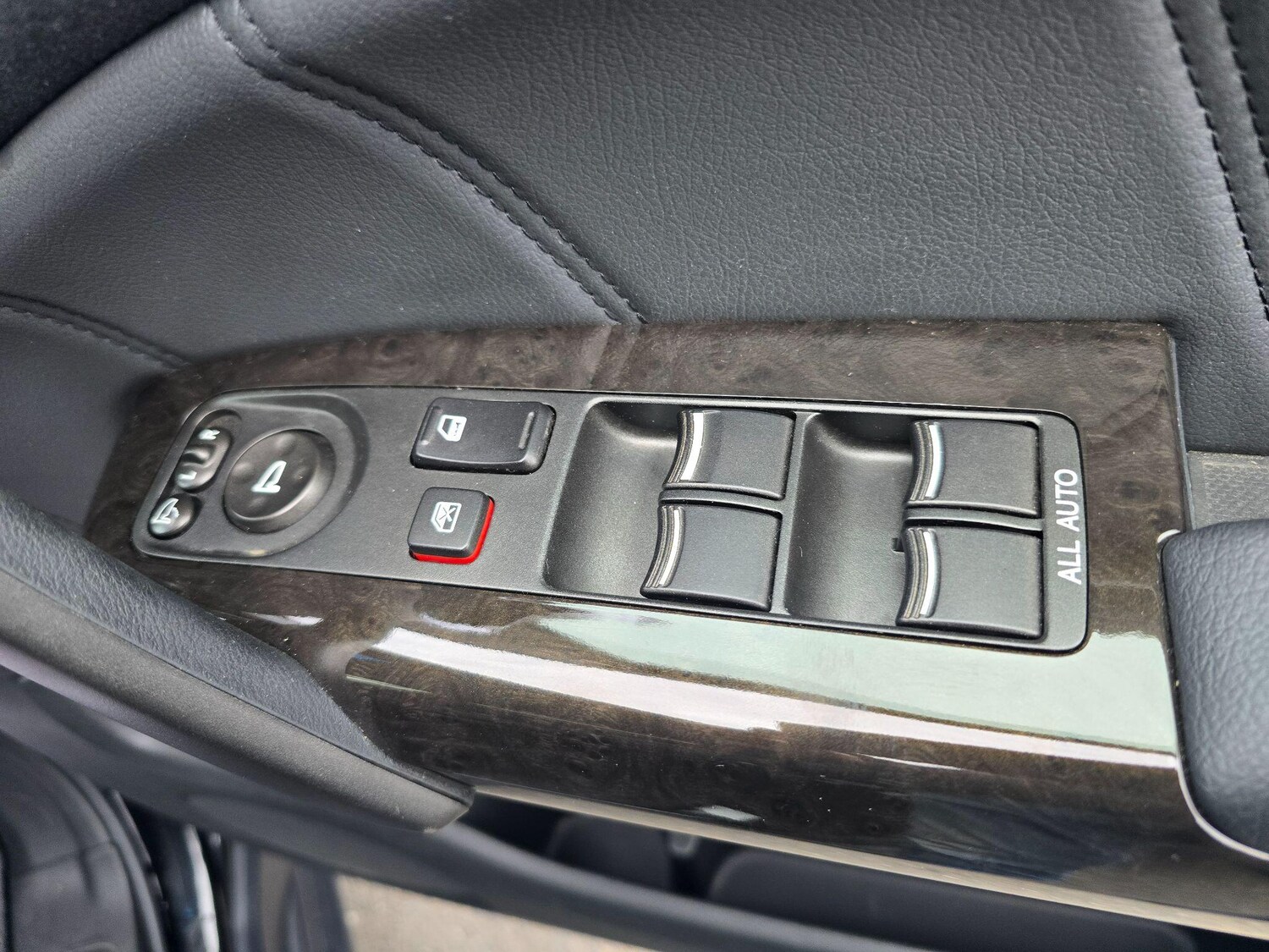 Used Honda Elysion 2025 for sale - 76991753: Photo 28