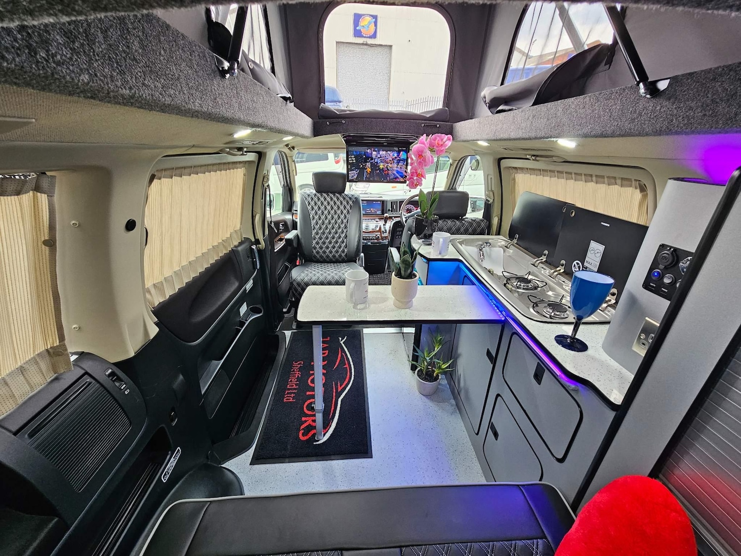 Used Nissan Elgrand 2024 for sale - 76992777: Photo 15