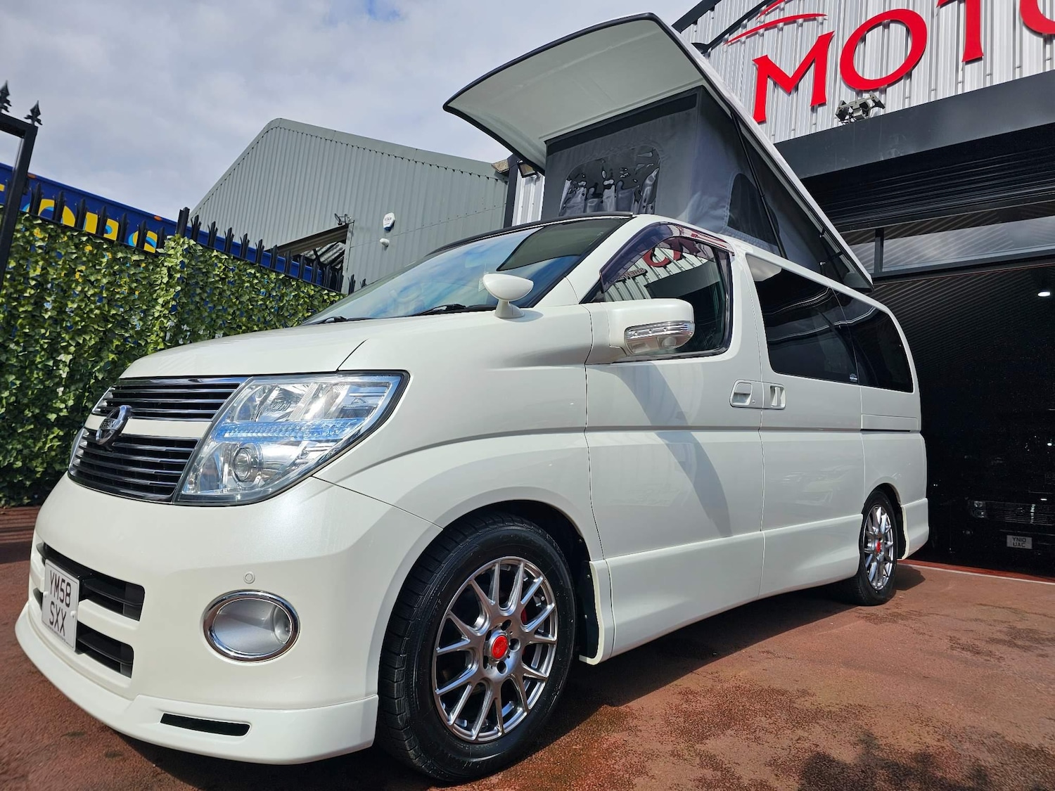 Used Nissan Elgrand 2024 for sale - 76992777: Photo 18
