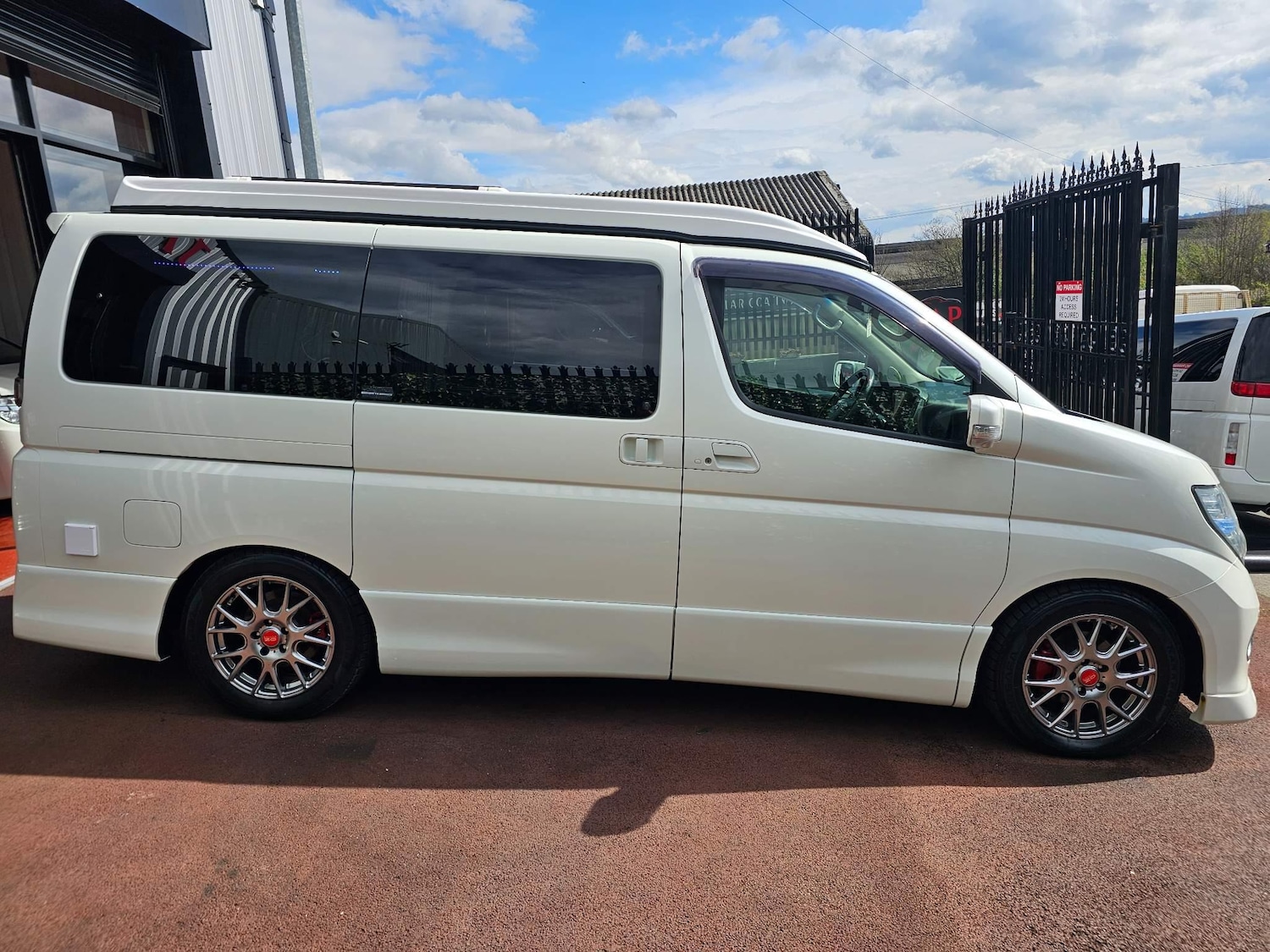 Used Nissan Elgrand 2024 for sale - 76992777: Photo 35