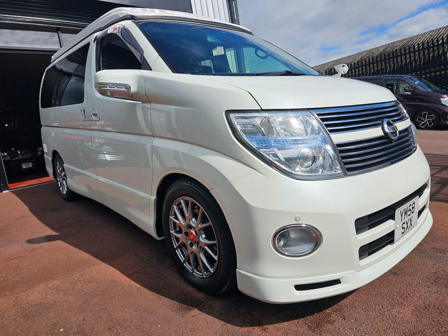 Used Nissan Elgrand 2024 for sale - 76992777: Photo 38
