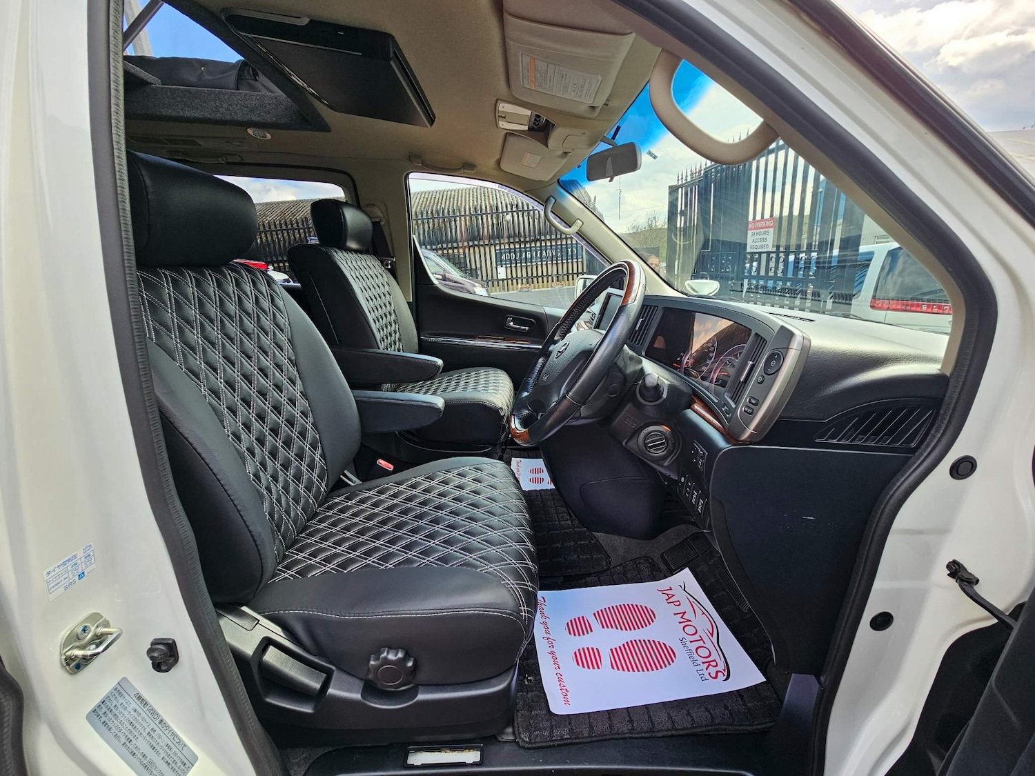 Used Nissan Elgrand 2024 for sale - 76992777: Photo 49