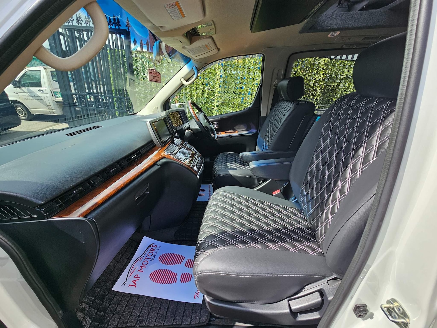 Used Nissan Elgrand 2024 for sale - 76992777: Photo 53