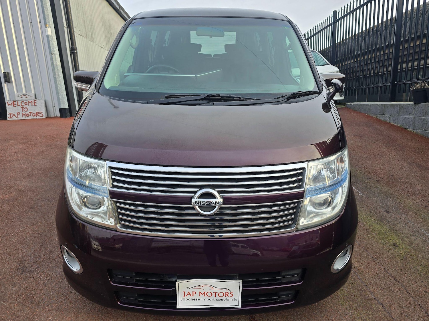 Used Nissan Elgrand for sale - 77119563: Photo 24