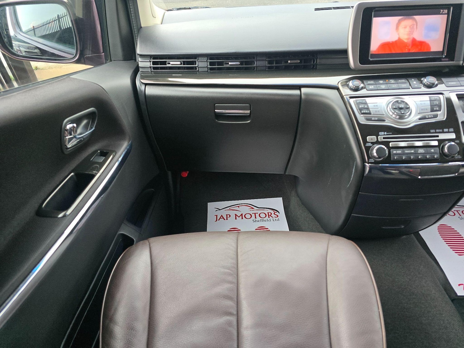 Used Nissan Elgrand for sale - 77119563: Photo 33